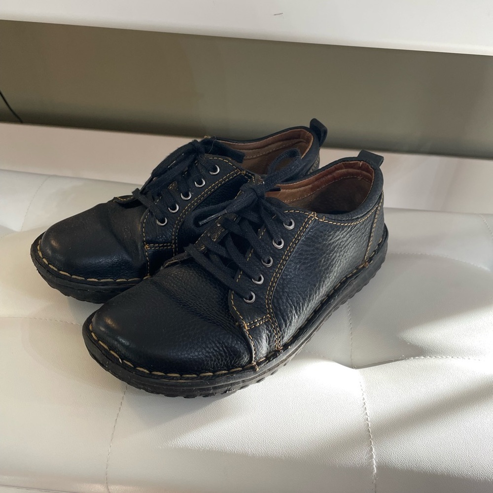 Born Black Leather Lace-Up Oxfords Shoes Women’s Size 6 / EU 36.5